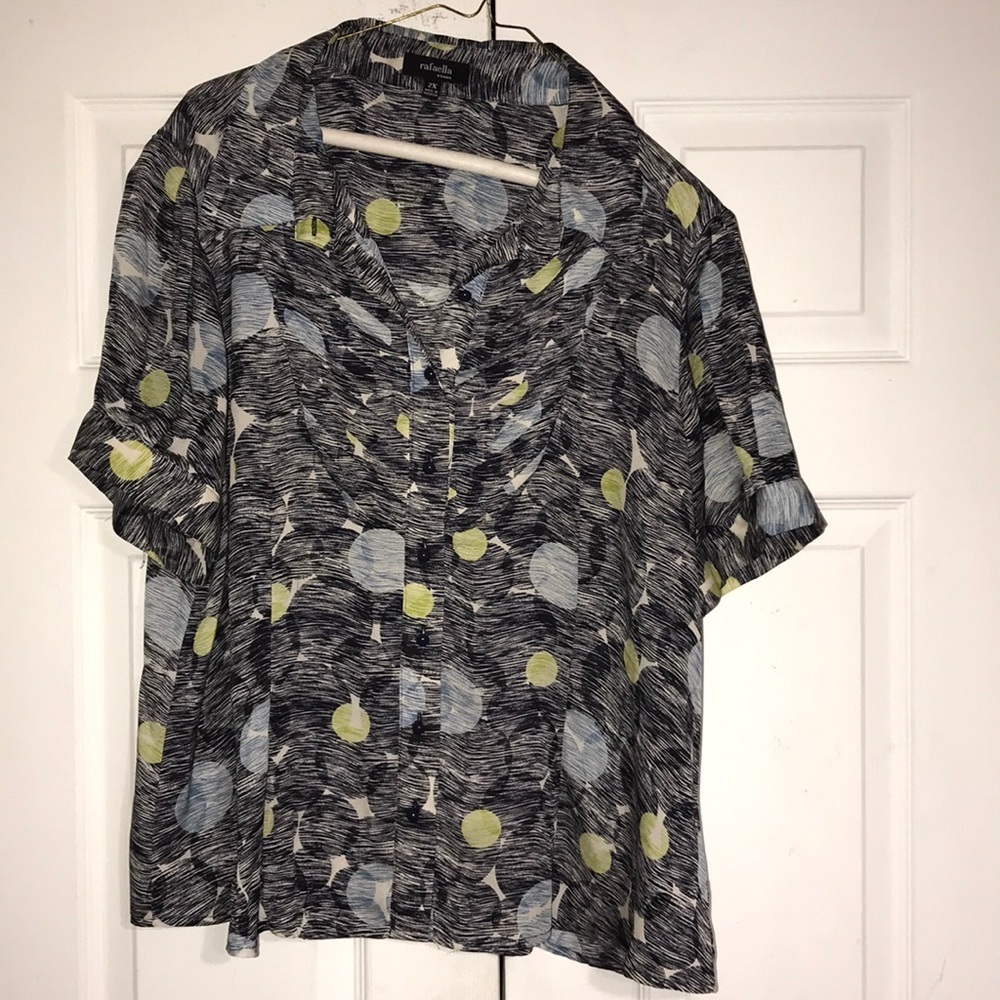 Women’s Pretty Blouse